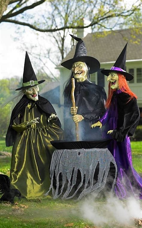 The magic of animatronics: Building a realistic witch with a brewing cauldron for your Halloween display